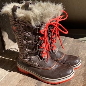 Sorel Joan of Arctic